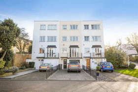 4&nbsp;Bedroom&nbsp;Town House